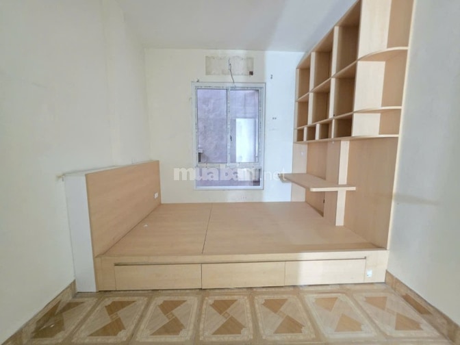 Bán gấp nhà ngõ 93 Vũ Tông Phan cạnh Ngã Tư sở, đường vành đai 2.5