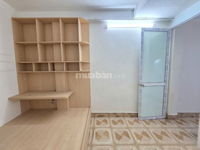 Bán gấp nhà ngõ 93 Vũ Tông Phan cạnh Ngã Tư sở, đường vành đai 2.5