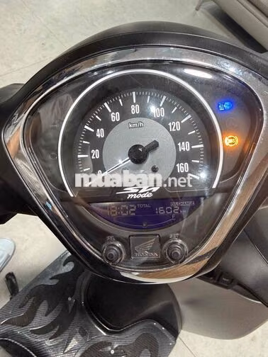 Honda SH mode 2025 Bạc, Đen 1602 km