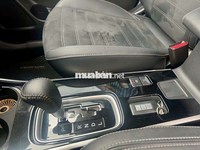 Mitsubishi Outlander 2022 Đỏ 24.800 km