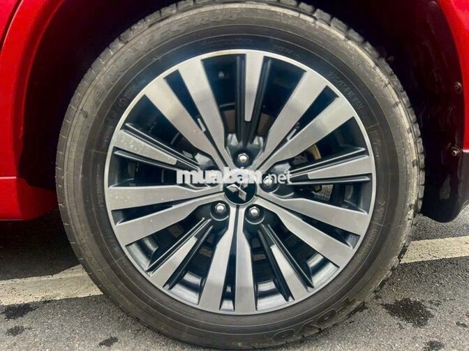 Mitsubishi Outlander 2022 Đỏ 24.800 km