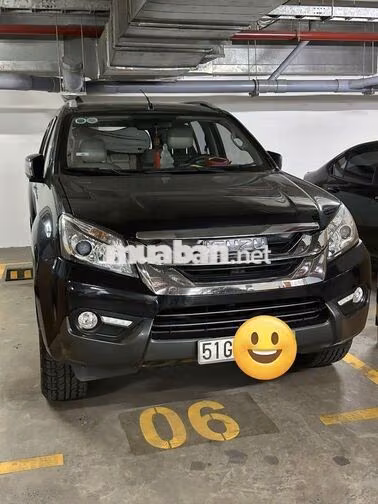 Isuzu mu-X Limited 2017 Đen