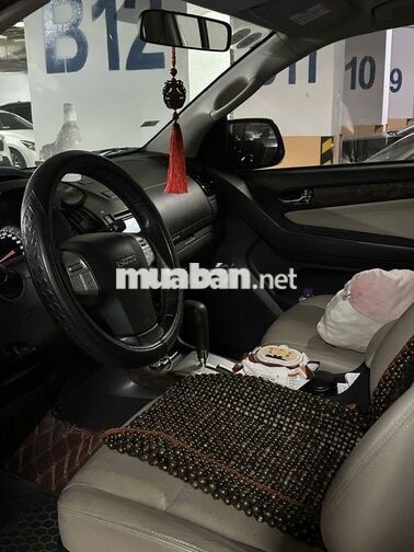 Isuzu mu-X Limited 2017 Đen