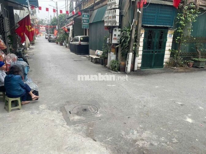 Cần tiền kinh doanh bán gấp nhà xây mới siêu đẹp