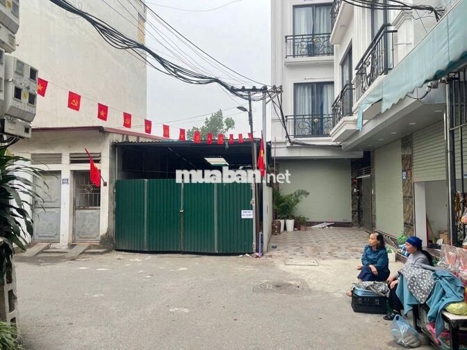 Cần tiền kinh doanh bán gấp nhà xây mới siêu đẹp