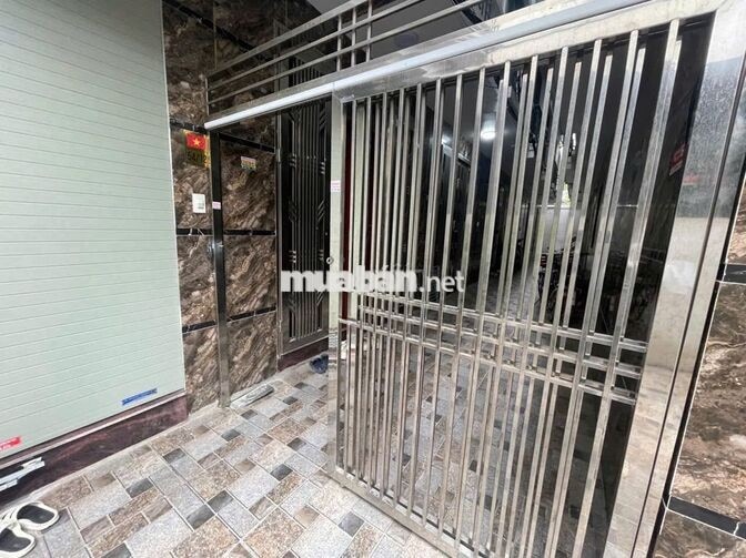 Cần tiền kinh doanh bán gấp nhà xây mới siêu đẹp