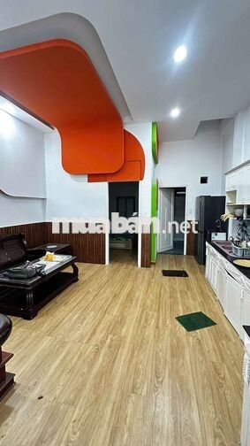 Cho thuê nhà mặt tiền nguyễn phúc chu, 1 trệt 2 lầu 4pn 3wc 5x20m 