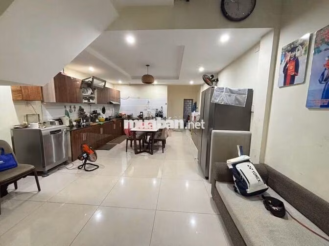 NHÀ 2 TẦNG 2PN 3WC MT KHU MÂN THÁI