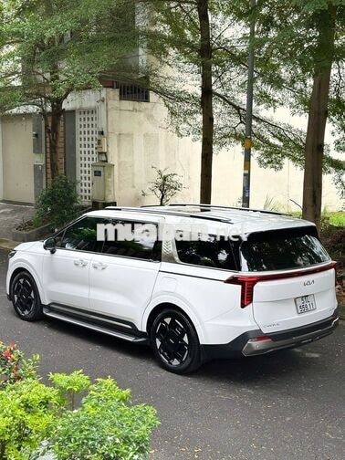Kia Carnival Signature 2024 Trắng 12.000 Km