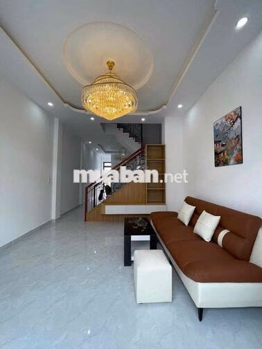 Nhà Đà Lạt mới 3 tầng nội thất cao cấp 4 tỷ 050 triệu