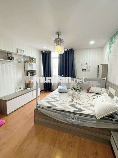 CHO THUÊ CĂN HỘ GIAI VIỆT 3PN 2WC FULL NỘI THẤT GIÁ 16TR5/THÁNG