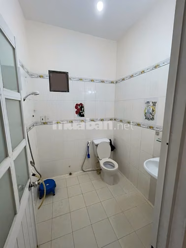 CHO THUÊ TẦNG 1 PHÙ HỢP GIA ĐÌNH 4 NGƯỜI