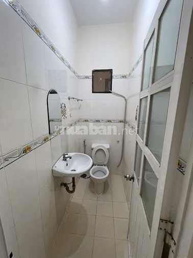 CHO THUÊ TẦNG 1 PHÙ HỢP GIA ĐÌNH 4 NGƯỜI