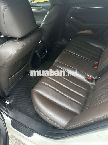 Mazda 6 Signature Premium GTCCC 2022 Trắng Tự động