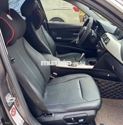 BMW 320i Tự động Xám