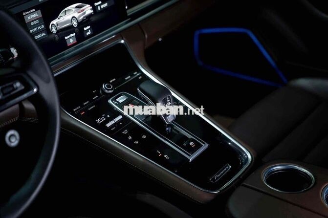 Porsche Panamera 4 Executive 2020 Trắng nâu