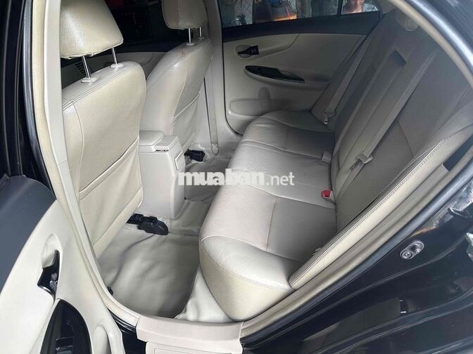 Toyota Corolla Altis 2013 1.8 Tự động Đen