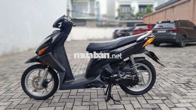 Honda Click Đen Xăng
