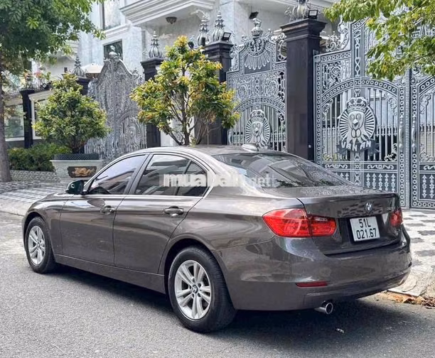 BMW 320i Tự động Xám