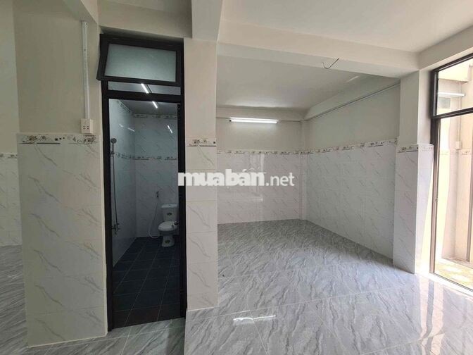 🏡Cho thuê nhà Bà điểm. Đường nhựa thông Dt 5,5x24 có gác 2wc