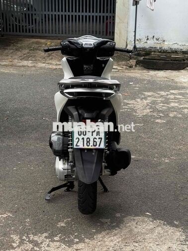 Honda SH 125i ABS Sporty 2025 Trắng đen