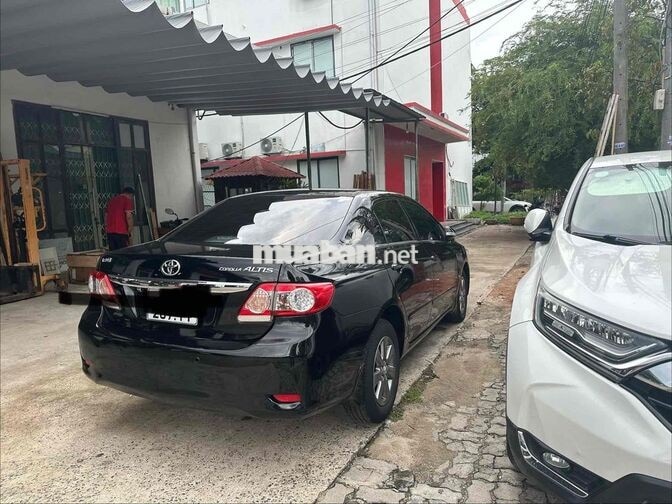 Toyota Corolla Altis 2013 1.8 Tự động Đen