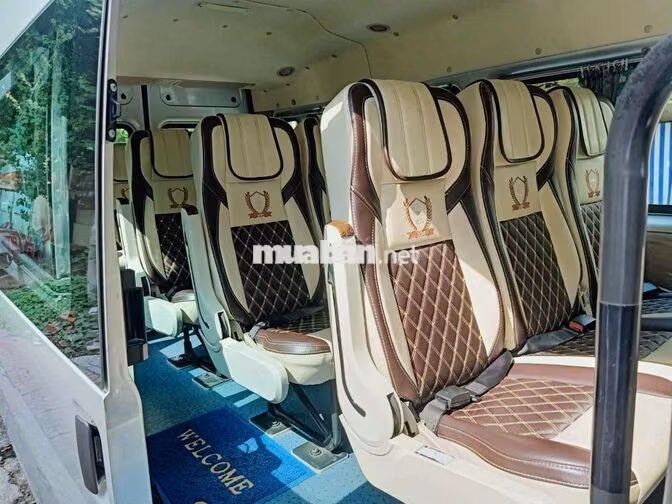 Ford Transit 2017 16 chỗ Bạc