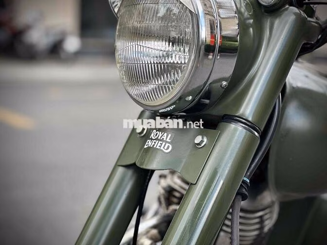 ROYAL EÈNIELD BULLET 500 2019