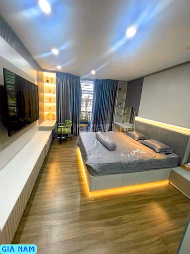 BÁN NHÀ MẶT TIỀN KINH DOANH : 26 LÝ THƯỜNG KIỆT - P. 7 - Q. 10 - TPHCM