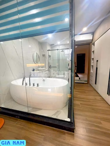 BÁN NHÀ MẶT TIỀN KINH DOANH : 26 LÝ THƯỜNG KIỆT - P. 7 - Q. 10 - TPHCM