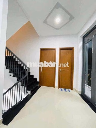 Ngang 8 x 11 - Nhỉnh 6 Tỷ - Sau Lưng Aeon Bình Tân Hẻm 4m