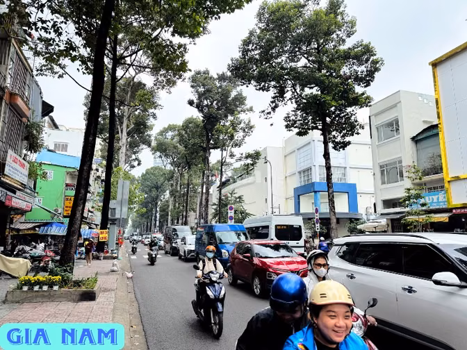 BÁN NHÀ MẶT TIỀN KINH DOANH : 26 LÝ THƯỜNG KIỆT - P. 7 - Q. 10 - TPHCM