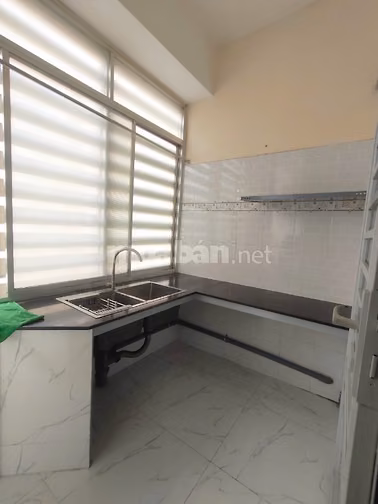 Cao ốc Ngô Gia Tự- Đường Hào Hảo căn 2p ngủ, giá thuê 11tr/tháng