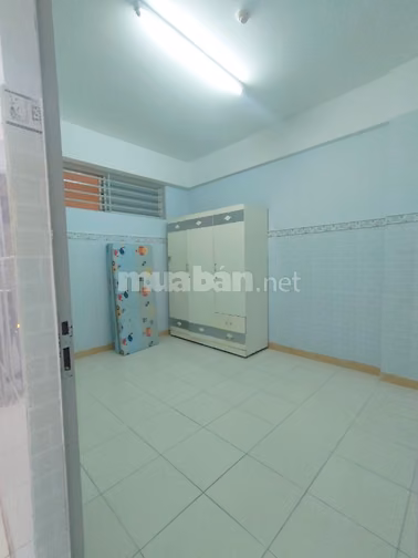 Cao ốc Ngô Gia Tự- Đường Hào Hảo căn 2p ngủ, giá thuê 11tr/tháng