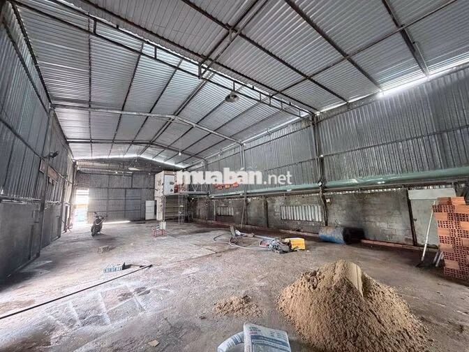 CHO THUÊ KHO 250m2 12tr - XA DÂN CƯ - LÀM ĐA NGÀNH - ĐƯỜNG LỚN