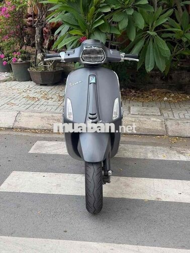 Piaggio Vespa 125 ABS 2020 Xám 22000 km
