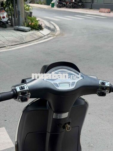 Piaggio Vespa 125 ABS 2020 Xám 22000 km
