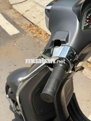 Piaggio Vespa 125 ABS 2020 Xám 22000 km
