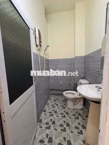 Tách bếp cửa sổ trời ngay Tại Gần Sân Bay Ga T1