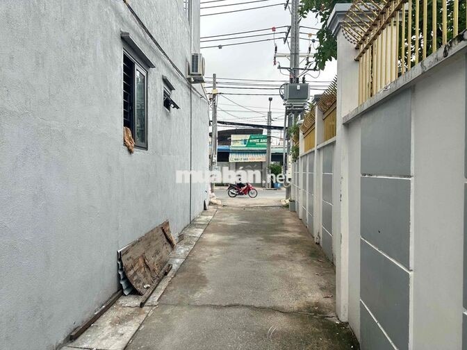 Cần bán lô đất có nhà cấp 4 ( có thể cho thuê được ) sổ riêng 62m2