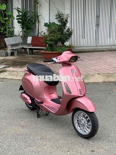 Piaggio Vespa Sprint 125 Hồng Porsche  Có Góp 🎉🎉🎉