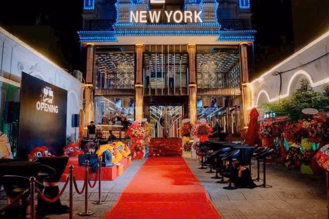 ✨ CHUYỂN NHƯỢNG TOÀ NHÀ HẦM + 7 TẦNG KARAOKE NEW YORK !!!!