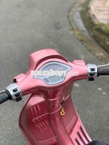 Piaggio Vespa Sprint 125 Hồng Porsche  Có Góp 🎉🎉🎉