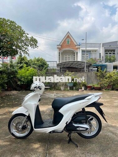 Honda Vision Trắng