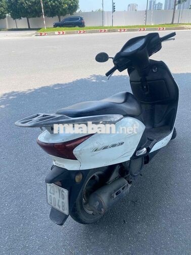 Honda Lead Trắng