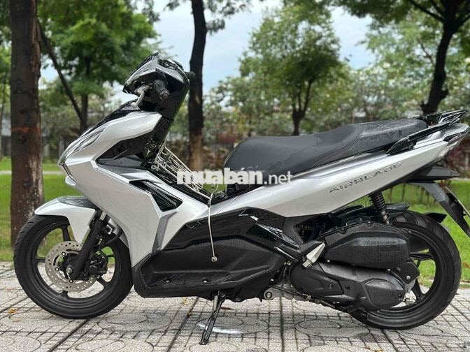 Honda Air Blade Bạc - Góp Ngân hàng- Nợ xấu