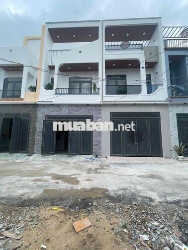 BÁN NHÀ SỔ RIÊNG HOÀN CÔNG GIÁ RẺ PHƯỜNG HOÁ AN. dtsd 122m2 giá 3tỷ550