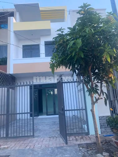 Cho Thuê Nhà Mới 125m² – 2pn – Sân Ô Tô – Giá 4 Triệu/Tháng