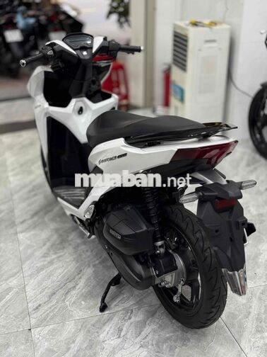 Honda Vario 150 Trắng Smartkey