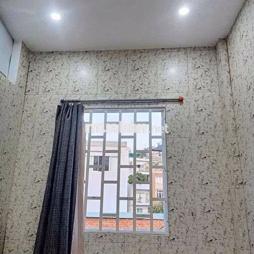 Cho thuê phòng trọ 2pn, hẻm 36 Nguyễn Gia Trí, gần trường đại học